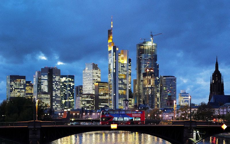 Germany faces lethargic growth, potential hit from Trump, Bundesbank says