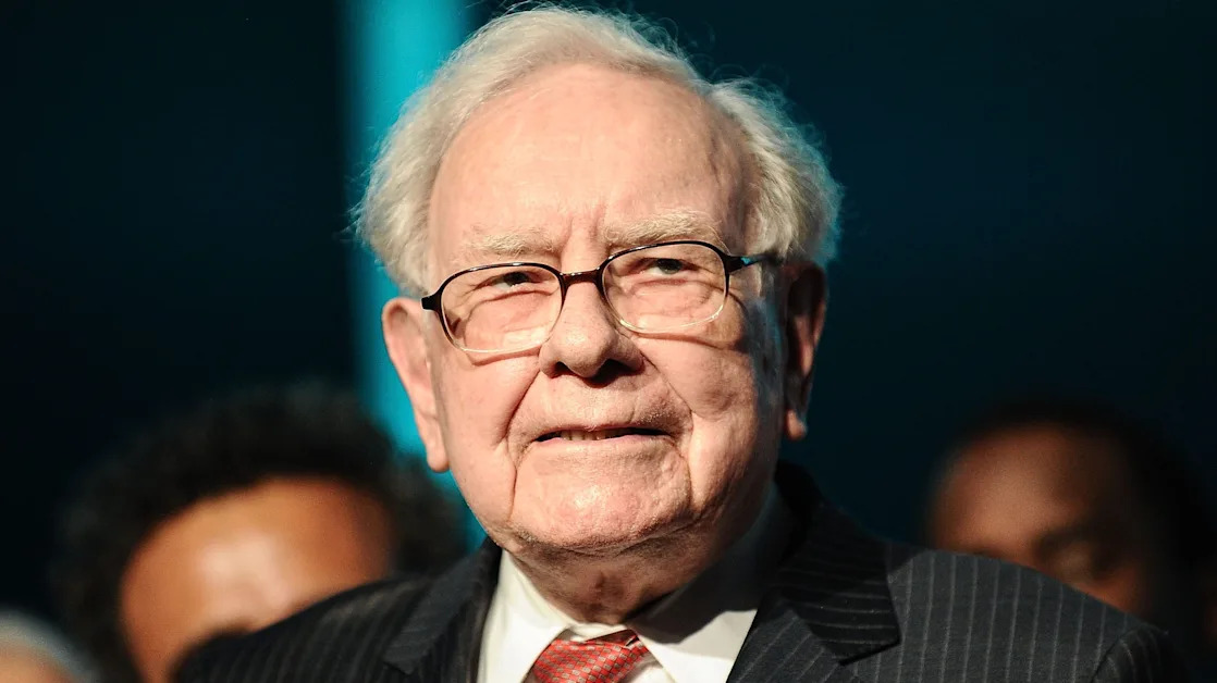 Warren Buffett's favorite stock market indicator says it's time to buy