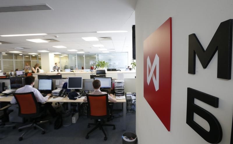 Russia stocks lower at close of trade; MOEX Russia Index down 2.80%