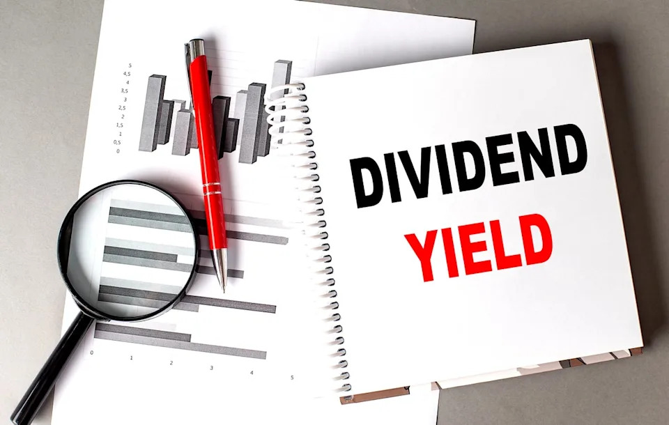 Better Dividend Stock: UPS vs. Ford