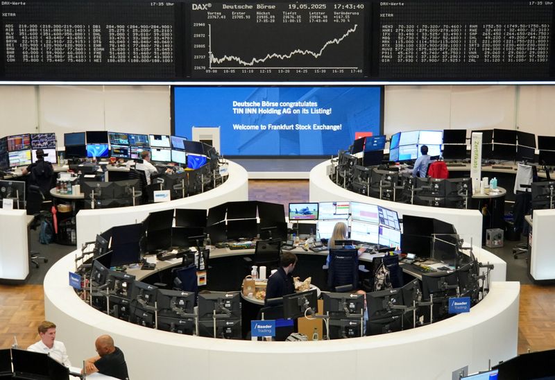 European shares inch higher, supported by utilities and telecom