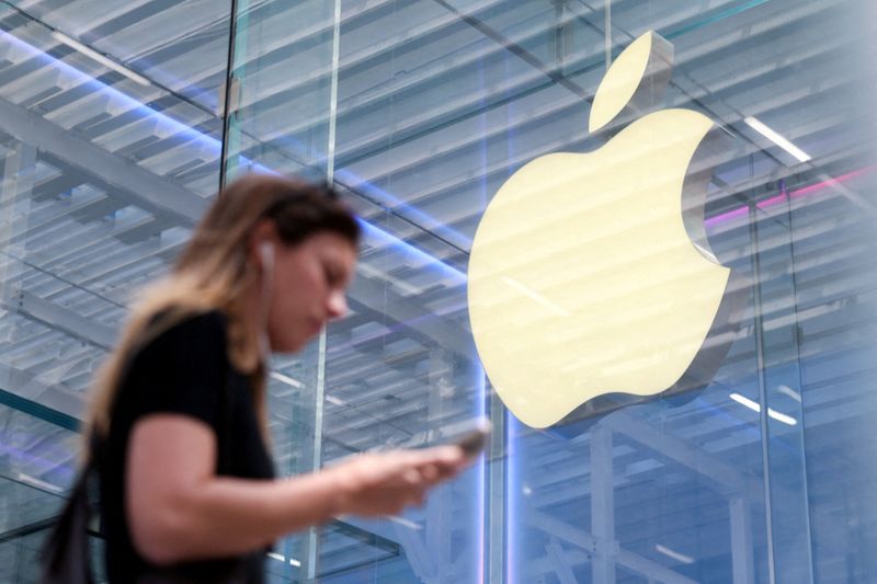Trump renews trade threats, taking aim at European Union, Apple