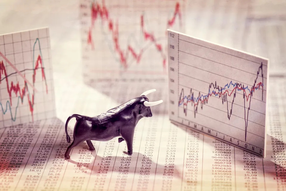 2 Top Bargain Stocks Ready for a Bull Run