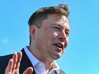 Trump, Musk War of Words Send Indexes Lower Late