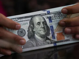 Dollar cedes ground to euro, Swiss franc shines in global reserves, IMF data shows