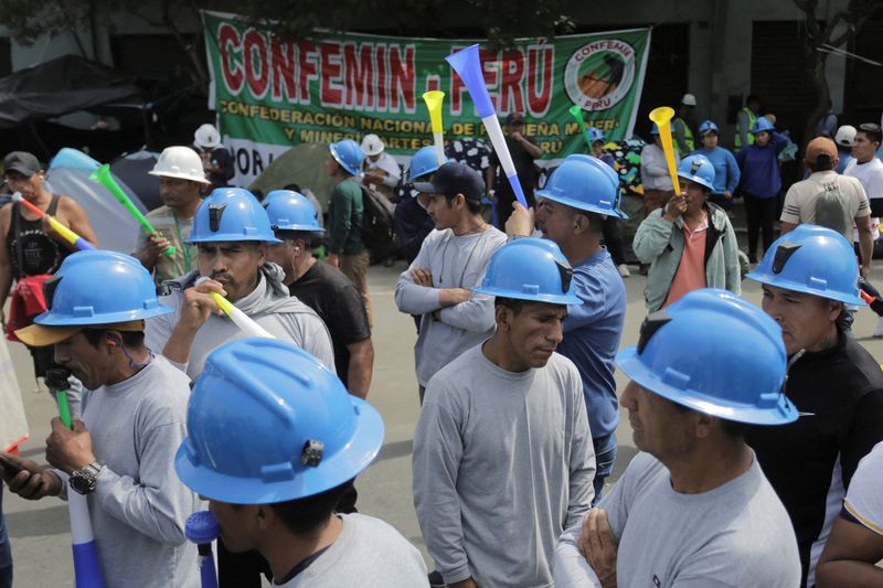 Miners lift blockades along Peru’s key copper route, protest leader says